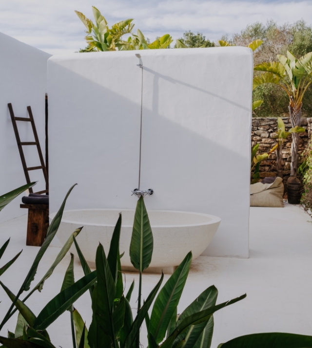 Resa estates Ibiza for sale finca Santa gertrudis outdoor spa.jpg
